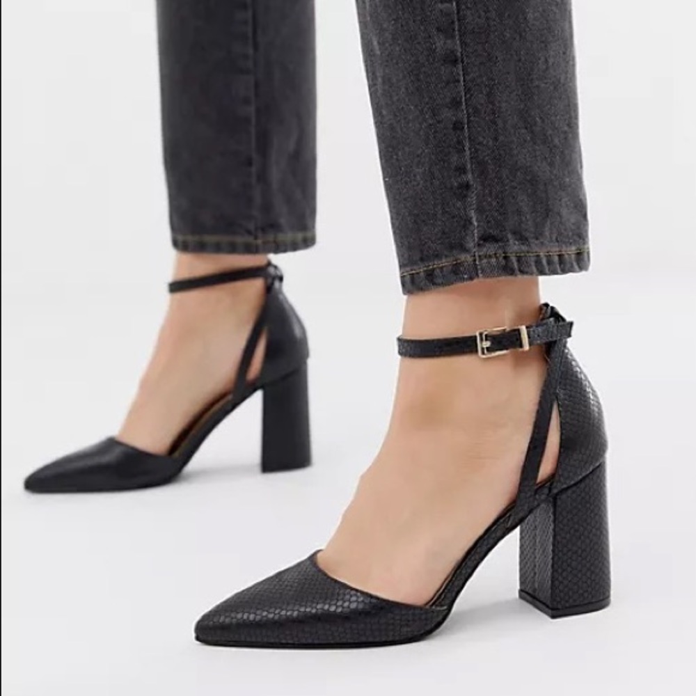 Black Pointed Toe Heels